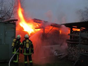 Ein typisches Beispiel für einen Einsatz mit Brandbekämpfung