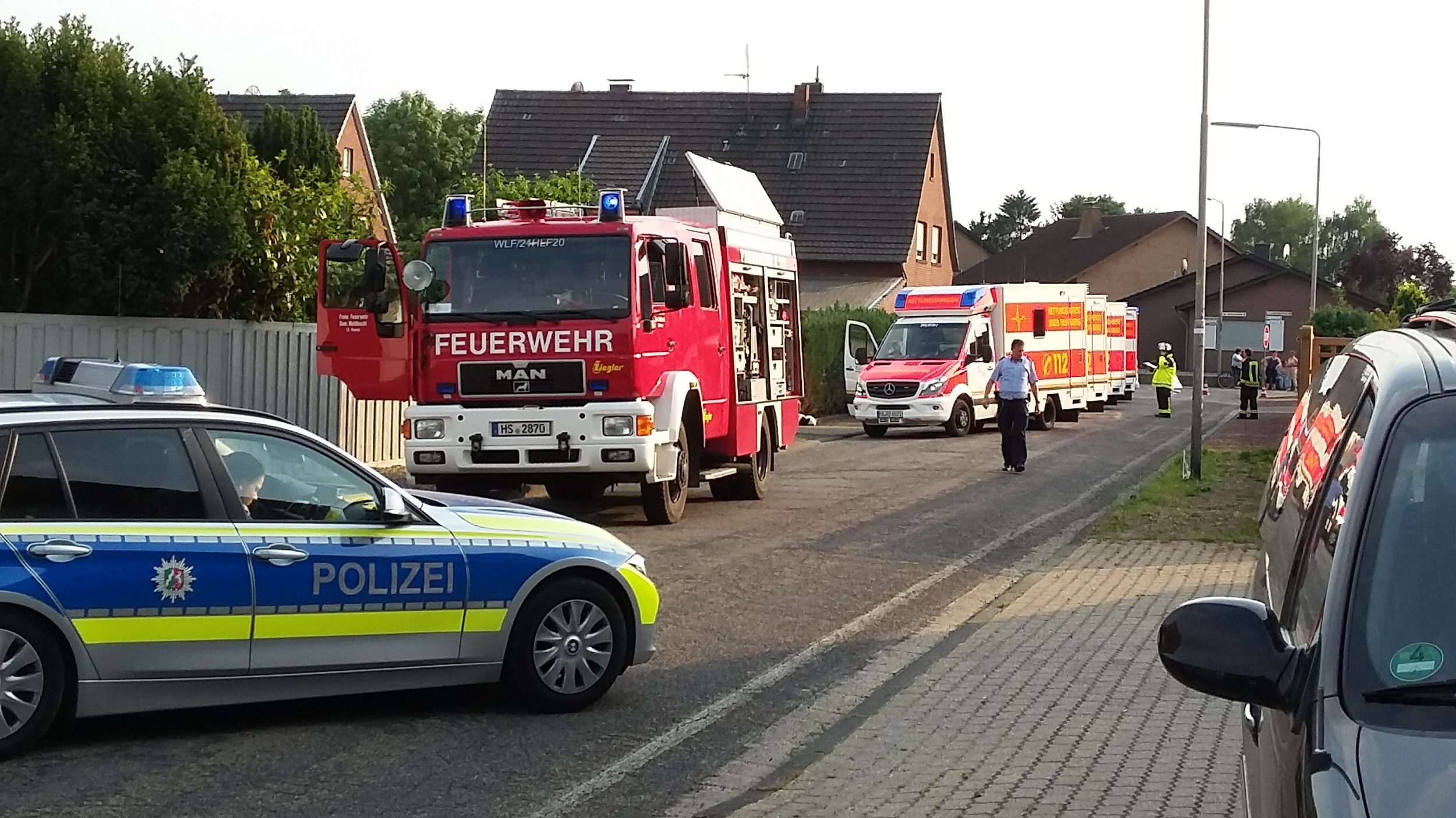 Bei schweren Verkehrsunfall werden 6 Personen verletzt